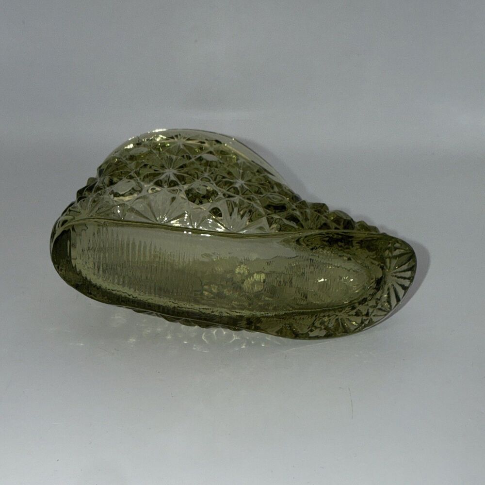 Vintage Fenton Green Glass Baby Bootie Shoe Daisy Button Pattern Match Holder - Picture 5 of 8